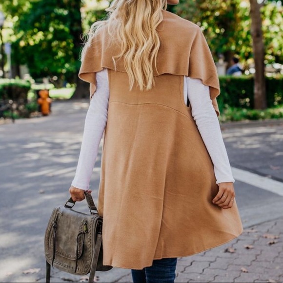 Irresistible Convertible Vest - Picture 4 of 8